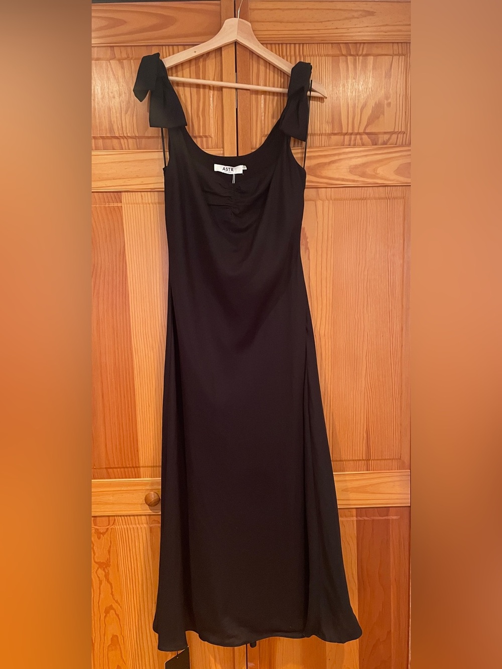 Astr Black Tie-Shoulder Scoop Maxi Dress